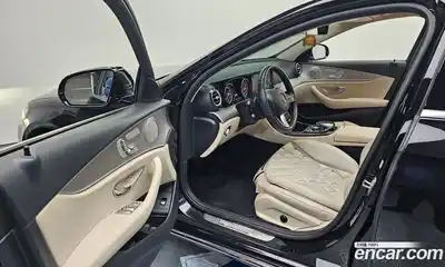 Mercedes-Benz E-Class 2018 2.0 Автомат в Москве № 161678, миниатюра 3