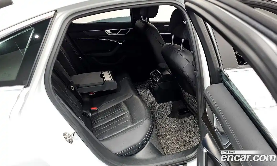 Audi A6 2021 2.0 Автомат в Москве № 163561, фото 18