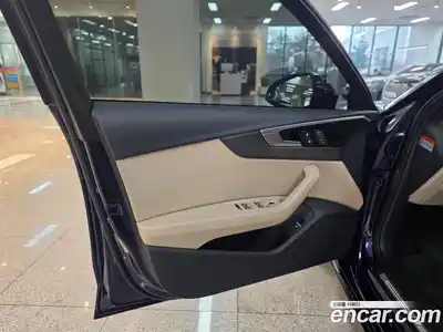 Audi A4 2023 2.0 Автомат в Москве № 163956, миниатюра 12