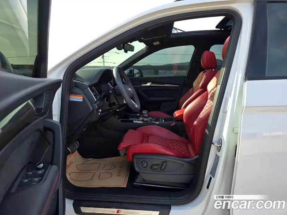 Audi SQ5 2022 3.0 Автомат в Москве № 163985, фото 11