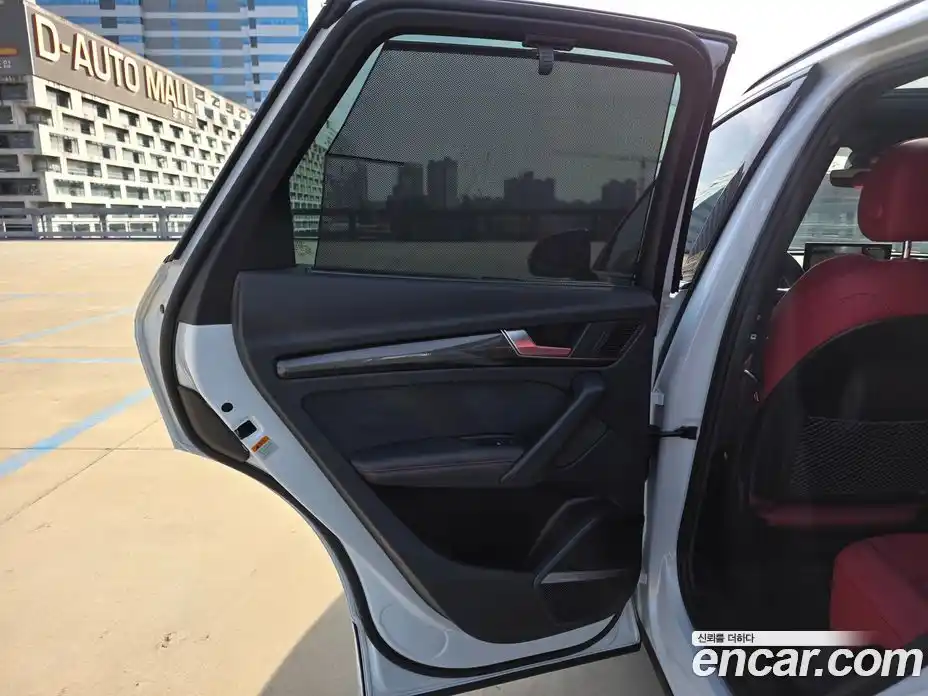 Audi SQ5 2022 3.0 Автомат в Москве № 163985, фото 19