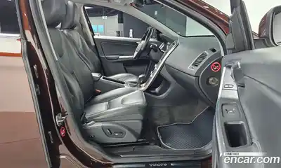 Volvo XC60 2016 2.0 Автомат в Москве № 164543, миниатюра 11