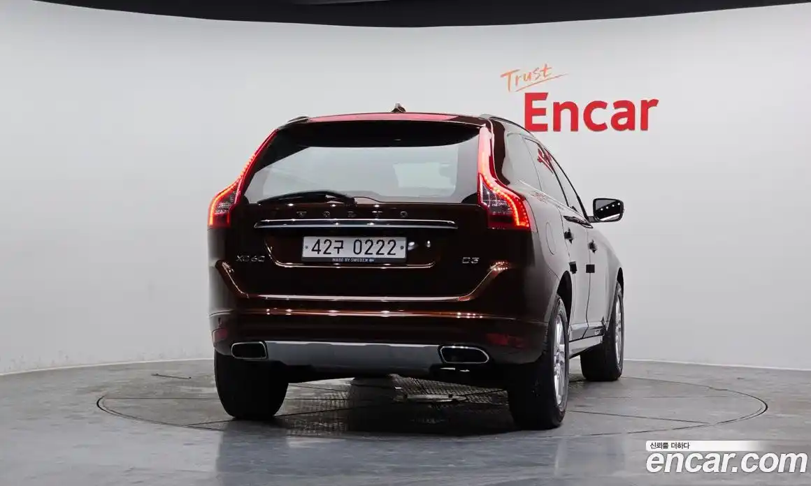 Volvo XC60 2016 2.0 Автомат в Москве № 164543, фото 4