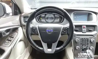 Volvo V40 2015 1.6 Автомат в Москве № 164709, миниатюра 3