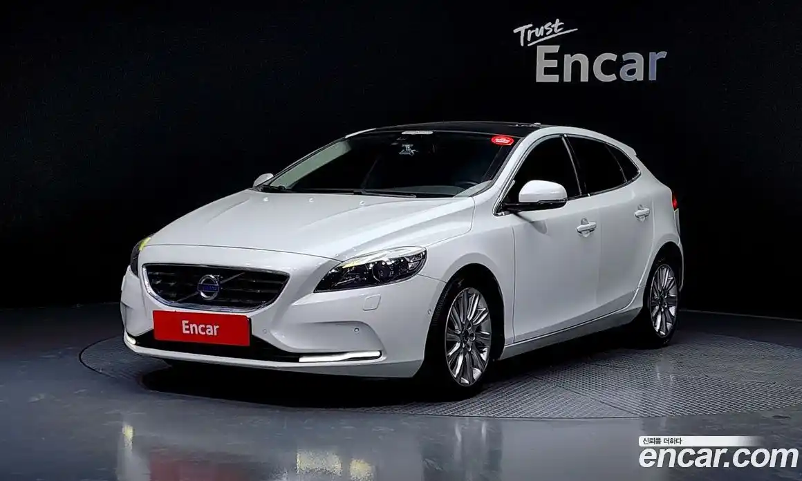Volvo V40 2015 1.6 Автомат в Москве № 164709, фото 7