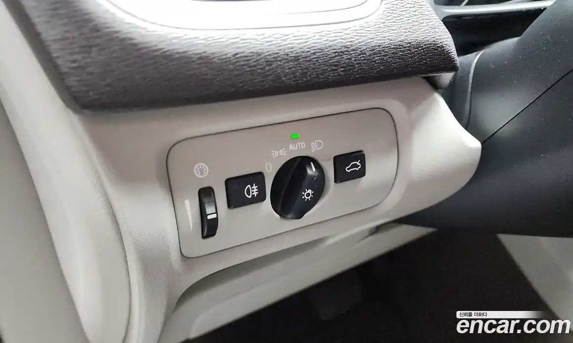 Volvo V40 2015 1.6 Автомат в Москве № 164709, фото 10