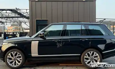 Land Rover Range-Rover 2021 5.0 Автомат в Москве № 166268, миниатюра 5