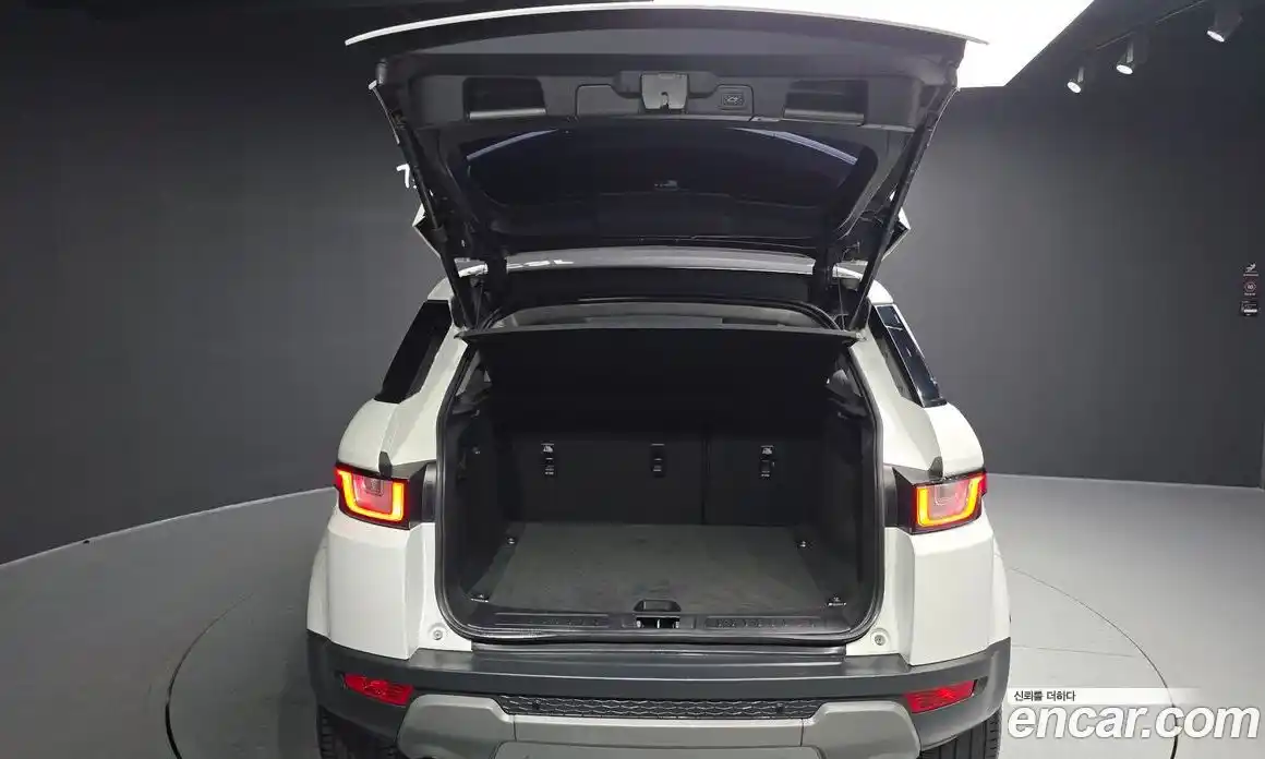 Land Rover Range-Rover Evoque 2018 2.0 Автомат в Москве № 166277, фото 20