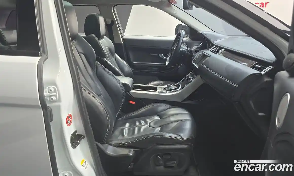 Land Rover Range-Rover Evoque 2014 2.2 Автомат в Москве № 166599, фото 13