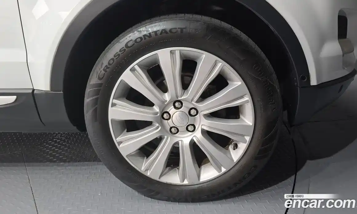 Land Rover Range-Rover Evoque 2014 2.2 Автомат в Москве № 166599, фото 14