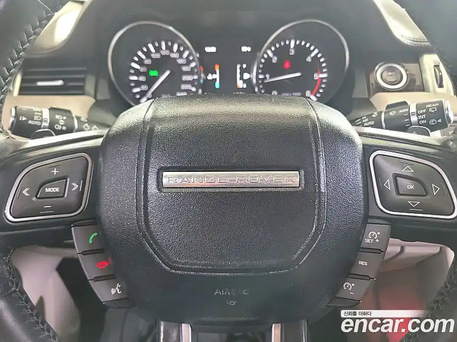 Land Rover Range-Rover Evoque 2014 2.2 Автомат в Москве № 166875, фото 11