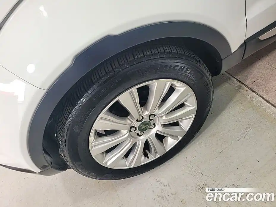 Land Rover Range-Rover Evoque 2014 2.2 Автомат в Москве № 166875, фото 5