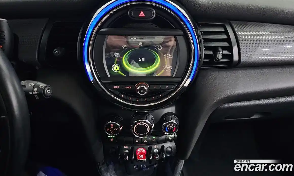 Mini Cooper 2016 1.5 Автомат в Москве № 167140, фото 14