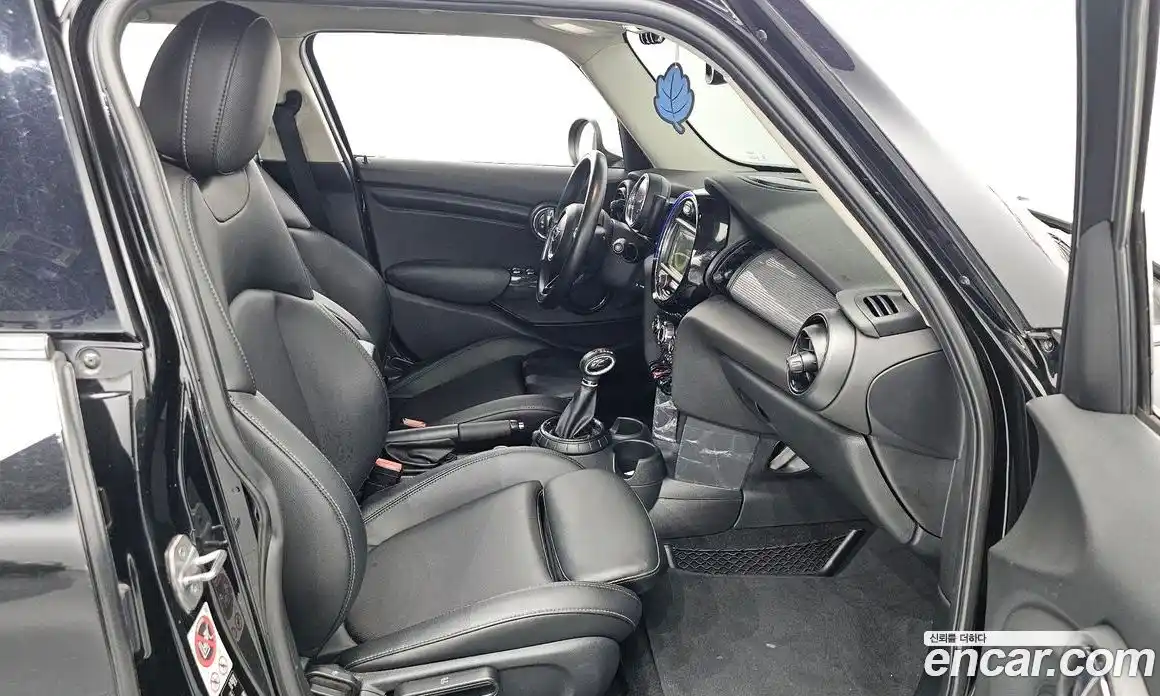 Mini Cooper 2016 1.5 Автомат в Москве № 167140, фото 3