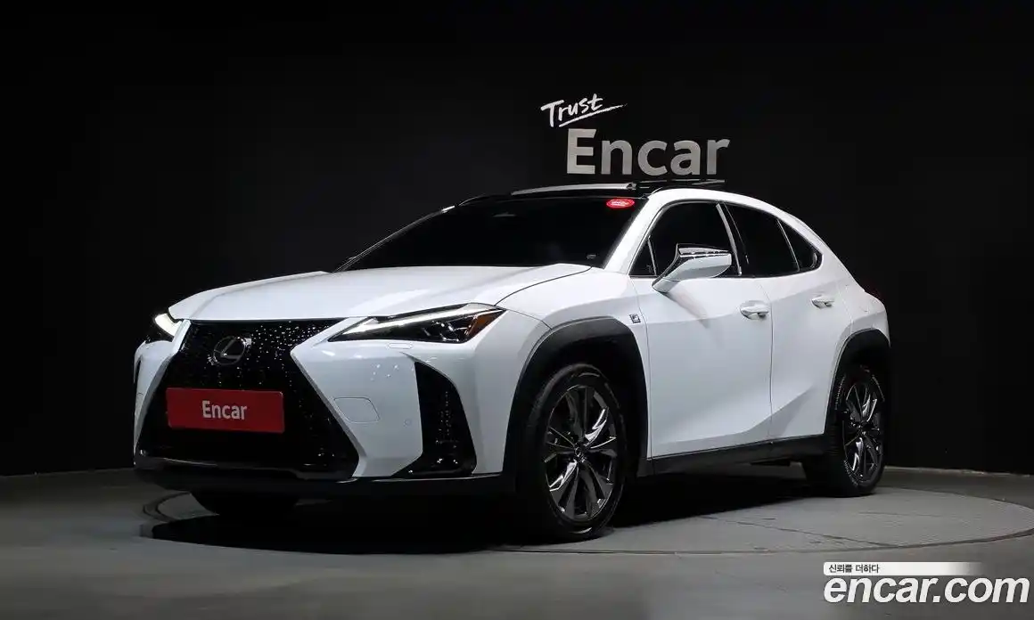 Lexus UX 2025 2.0 Автомат в Москве № 168033, фото 1