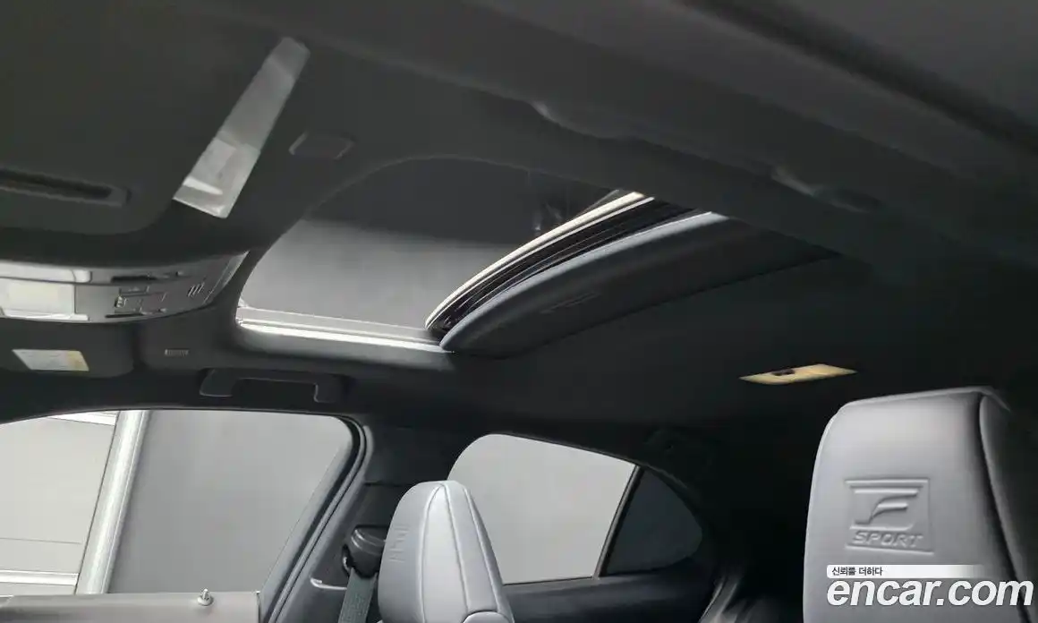 Lexus UX 2025 2.0 Автомат в Москве № 168033, фото 19