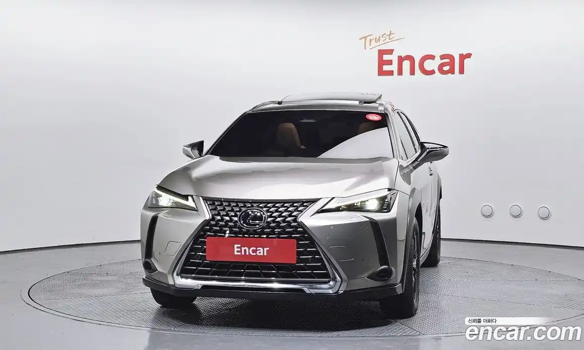 Lexus UX 2025 2.0 Автомат в Москве № 168098, фото 17