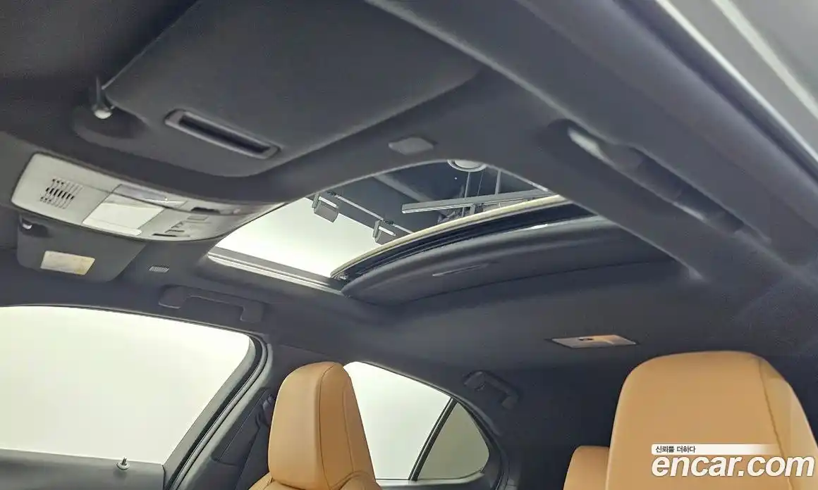 Lexus UX 2025 2.0 Автомат в Москве № 168098, фото 9