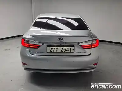 Lexus ES 2018 2.5 Автомат в Москве № 168336, миниатюра 4