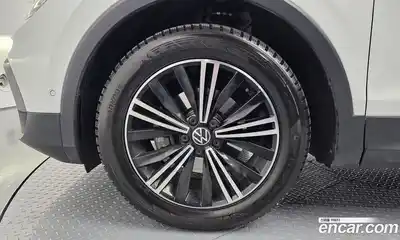 Volkswagen Tiguan 2024 2.0 Автомат в Москве № 168605, миниатюра 8