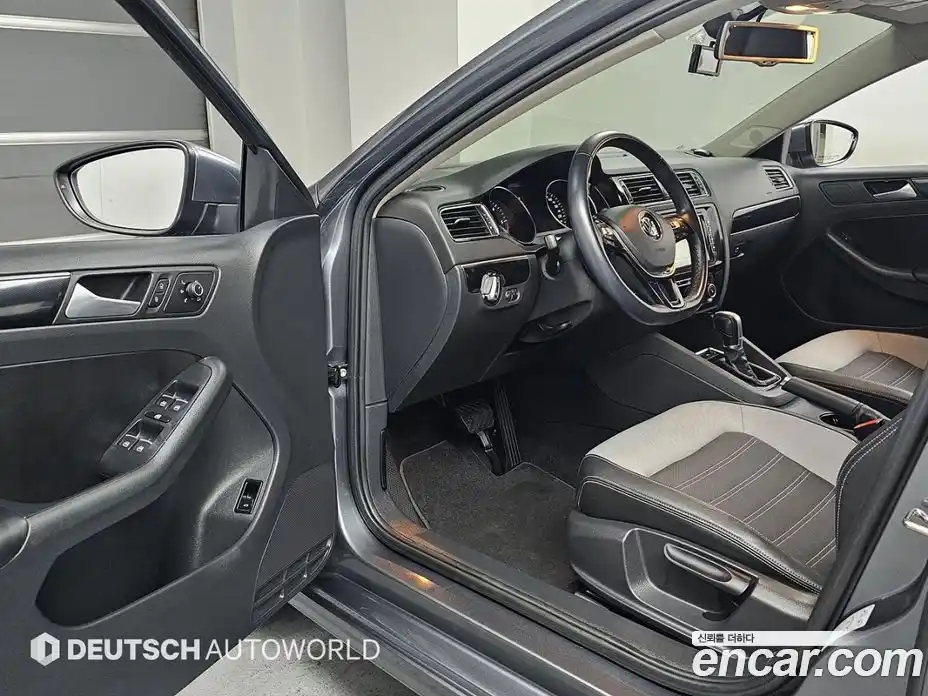 Volkswagen Jetta 2015 2.0 Автомат в Москве № 169192, фото 11