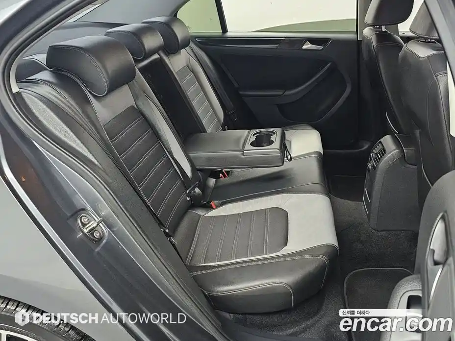 Volkswagen Jetta 2015 2.0 Автомат в Москве № 169192, фото 12