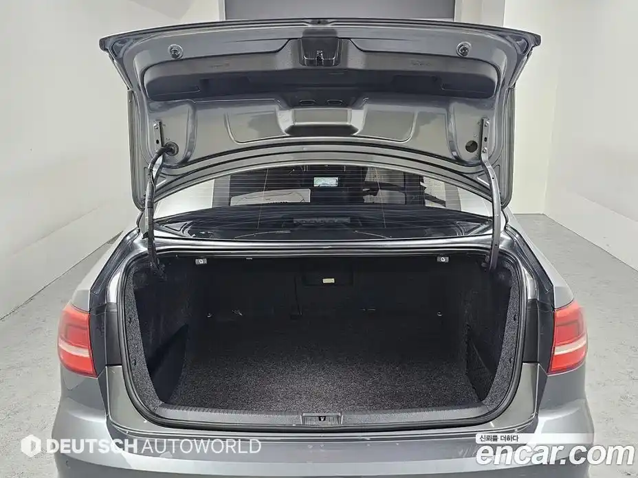 Volkswagen Jetta 2015 2.0 Автомат в Москве № 169192, фото 19