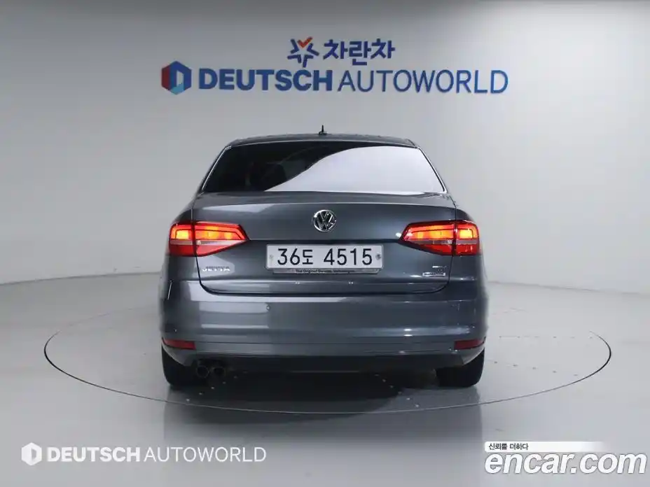 Volkswagen Jetta 2015 2.0 Автомат в Москве № 169192, фото 4
