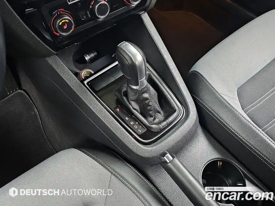 Volkswagen Jetta 2015 2.0 Автомат в Москве № 169192, фото 9