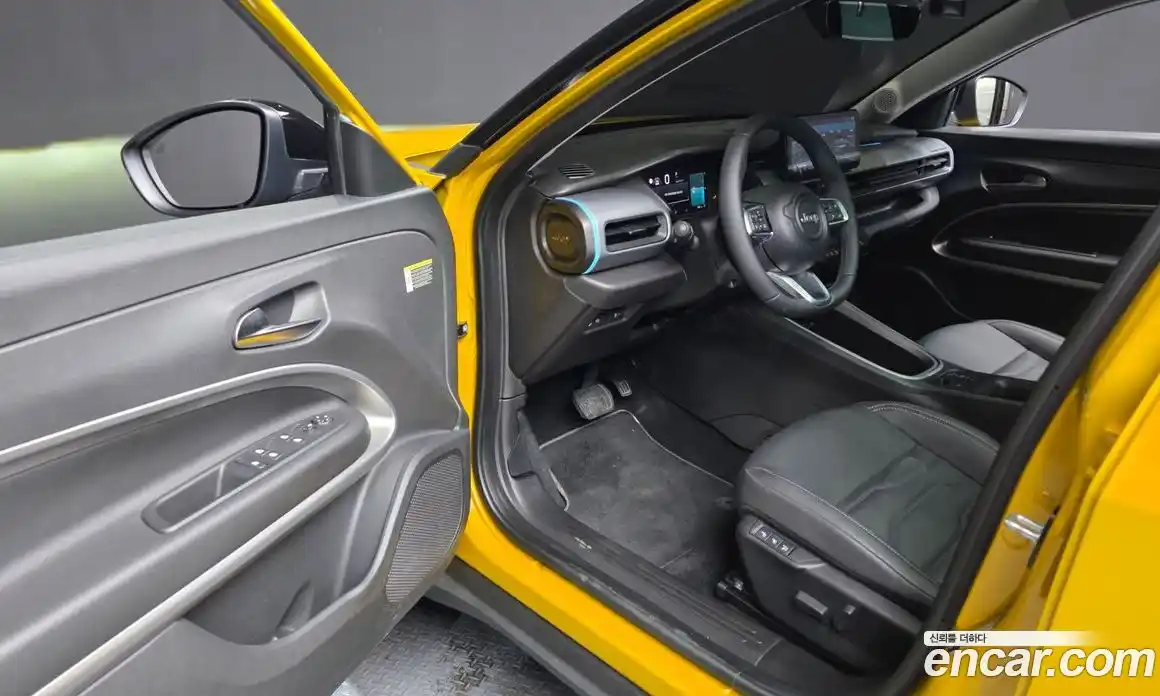 Jeep Avenger 2024 0.1 Автомат в Москве № 169383, фото 11