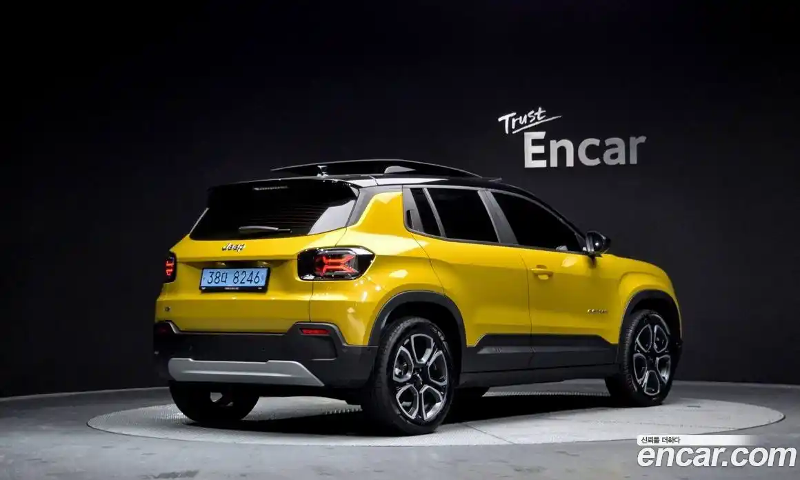 Jeep Avenger 2024 0.1 Автомат в Москве № 169383, фото 3