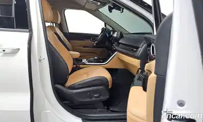 Kia Canival 2023 3.5 Автомат в Москве № 17465, миниатюра 11