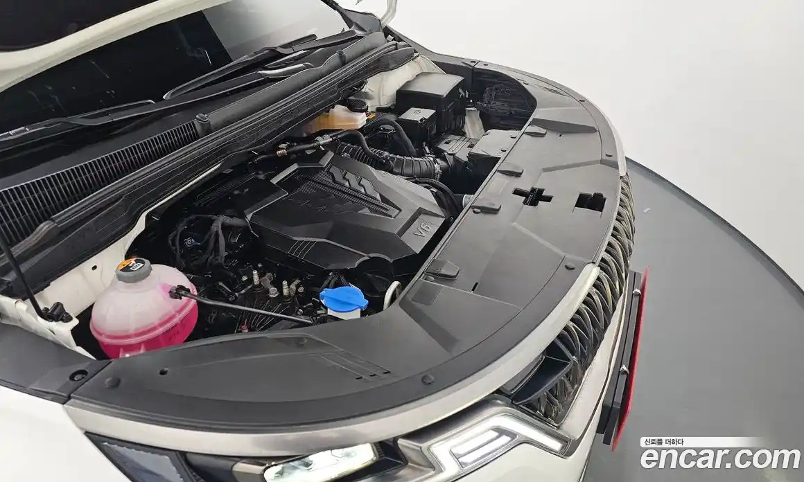 Kia Canival 2023 3.5 Автомат в Москве № 17465, фото 6