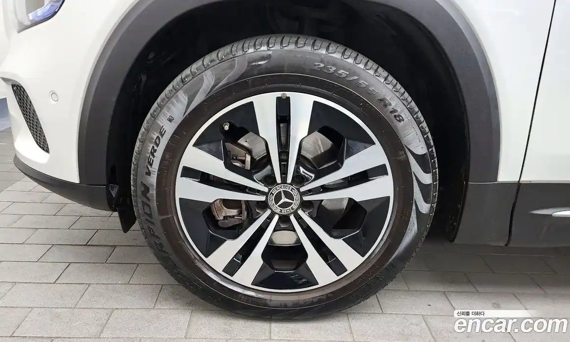 Mercedes-Benz GLB-Class 2022 1.9 Автомат в Москве № 174925, фото 19