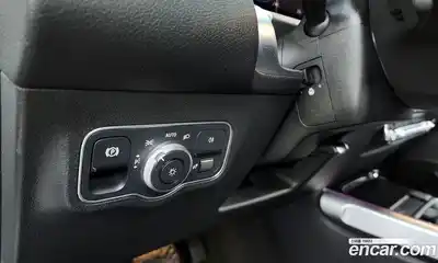 Mercedes-Benz GLB-Class 2022 1.9 Автомат в Москве № 174925, миниатюра 3