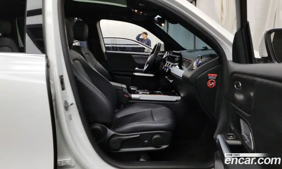 Mercedes-Benz GLB-Class 2022 1.9 Автомат в Москве № 174925, фото 10