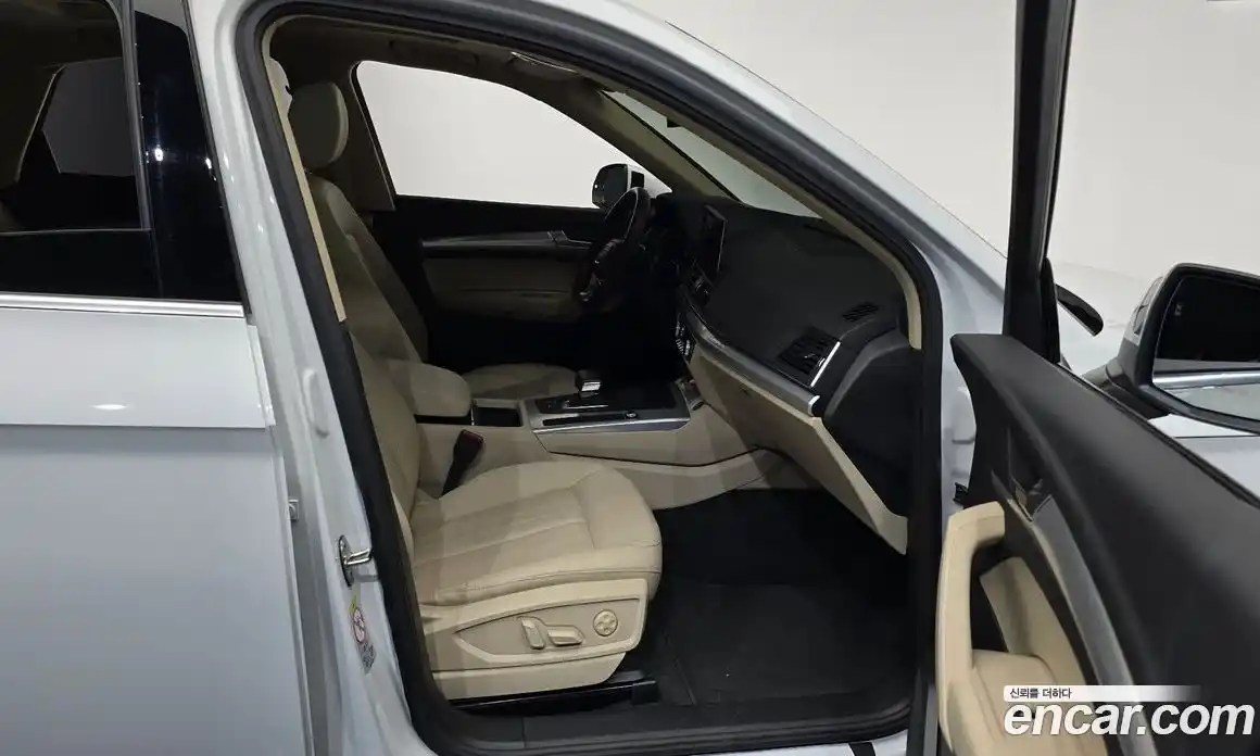 Audi Q5 2023 2.0 Автомат в Москве № 177114, фото 11