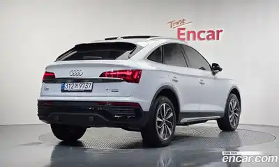 Audi Q5 2023 2.0 Автомат в Москве № 177114, миниатюра 2