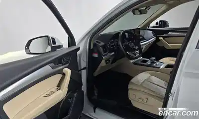 Audi Q5 2023 2.0 Автомат в Москве № 177114, миниатюра 10