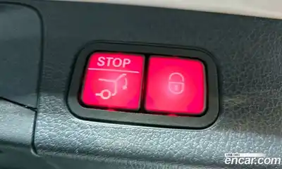 Mercedes-Benz GLB-Class 2024 1.9 Автомат в Москве № 177742, миниатюра 3