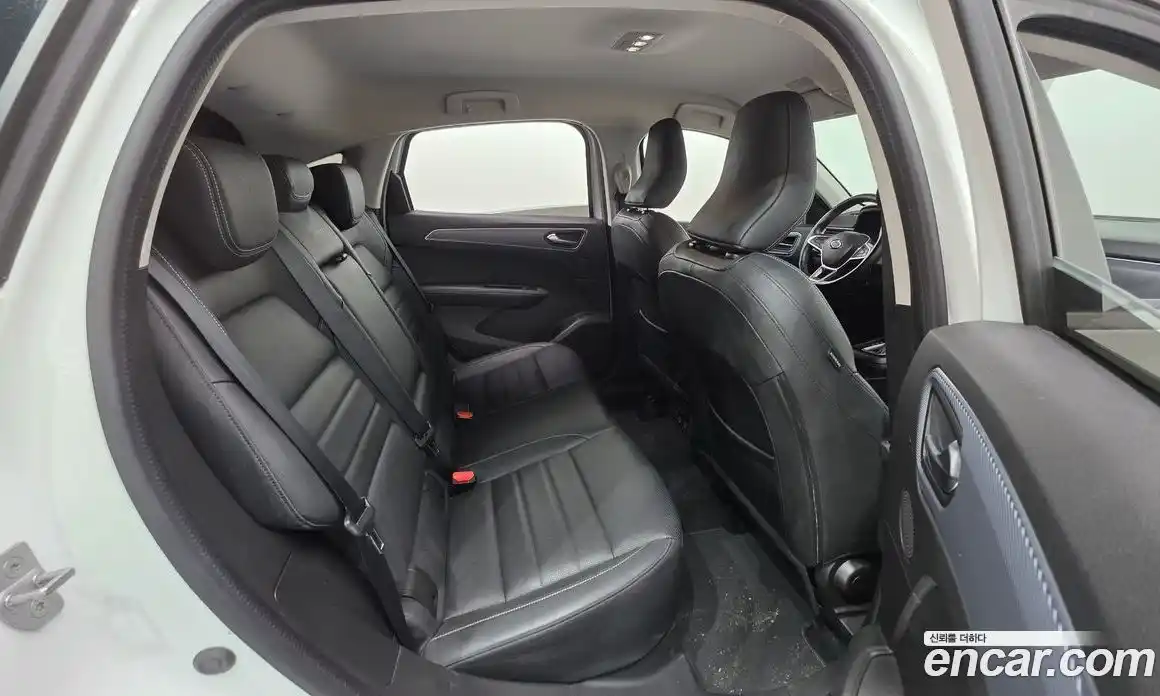 Renault XM3 2023 1.6 Автомат в Москве № 182056, фото 9