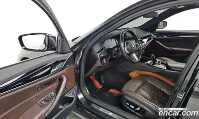 BMW 5-Series 2018 2.0 Автомат в Москве № 192962, миниатюра 3