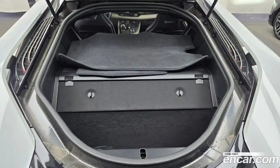 BMW i8 2016 1.5 Автомат в Москве № 193114, фото 20