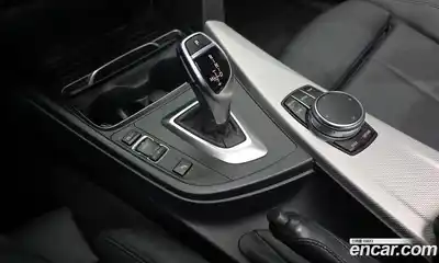 BMW 3-Series 2018 2.0 Автомат в Москве № 193291, миниатюра 9