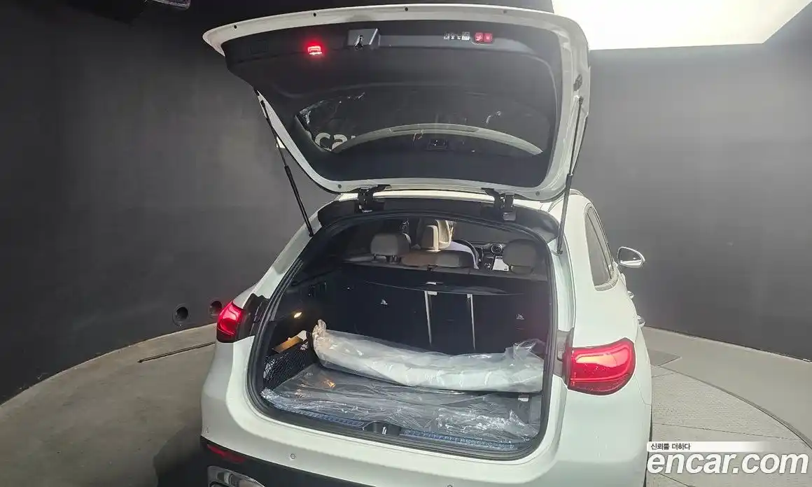 Mercedes-Benz GLC-Class 2025 2.0 Автомат в Москве № 193823, фото 4