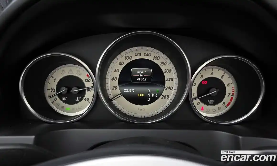 Mercedes-Benz E-Class 2014 3.5 Автомат в Москве № 194746, фото 16