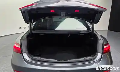 Mercedes-Benz E-Class 2019 1.9 Автомат в Москве № 195176, миниатюра 2