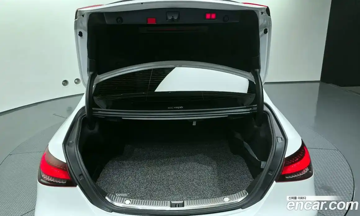 Mercedes-Benz E-Class 2021 1.9 Автомат в Москве № 195333, фото 19