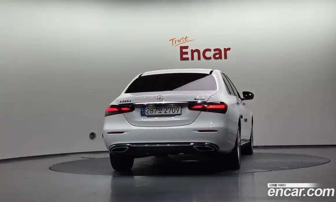 Mercedes-Benz E-Class 2021 1.9 Автомат в Москве № 195333, фото 4