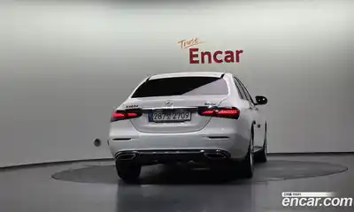 Mercedes-Benz E-Class 2021 1.9 Автомат в Москве № 195333, миниатюра 4